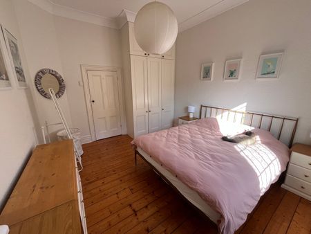 St Kilda East - Photo 2