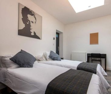 4 bedroom flat share to rent - Photo 2