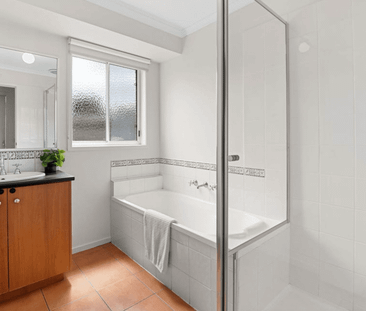 Modern Comfort & Space in a Sought-After Mount Martha Pocket - Photo 6