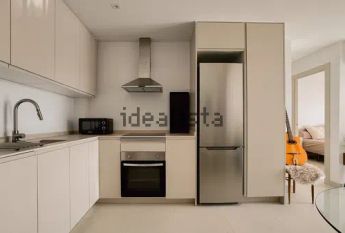 Alquiler de piso en Avenida Tierno Galván, 64