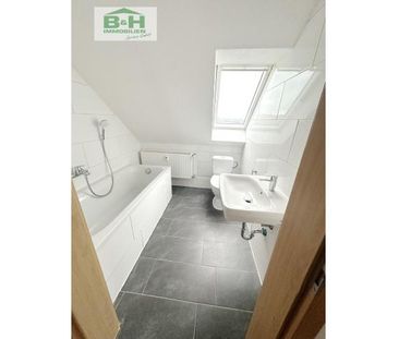 258745874::Vergeben - Hübsche Dachwohnung 2 Zimmer amerikanische Kü... - Photo 3