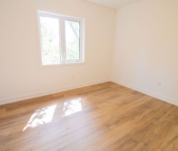 COZY 2 BEDROOM CONDO IN NIAGARA FALLS!! - Photo 3