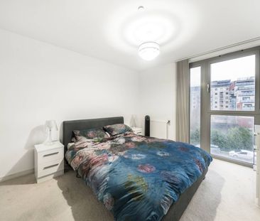 Waterside Heights, E16 - Photo 2