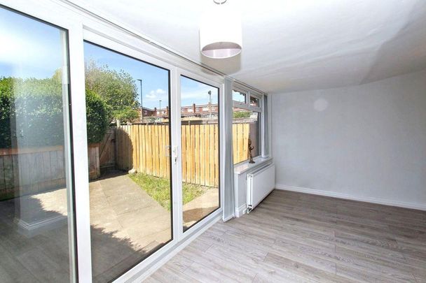 Ivy Close, Cruddas Park, Newcastle upon Tyne, Tyne and Wear, NE4 7DR - Photo 1