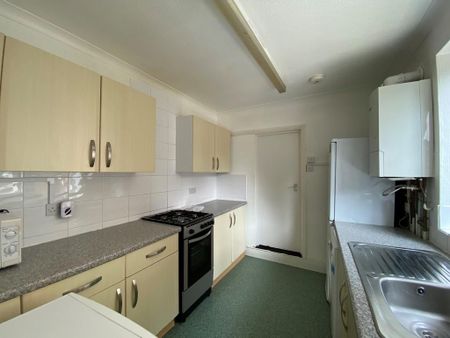 4 bedroom terraced house to rent - Photo 2