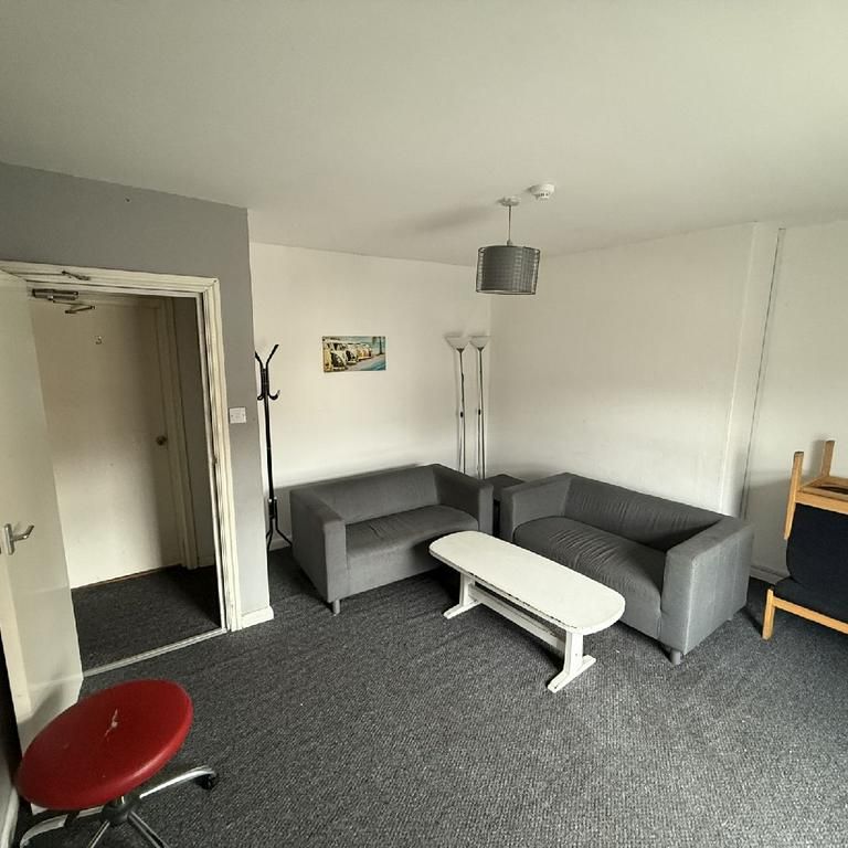 4 bedroom house to rent - Photo 1