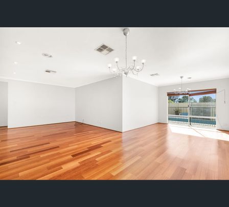 20 Goshawk Pass, Beeliar, WA 6164 - Photo 1