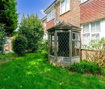 3 bedroom flat to rent - Photo 5