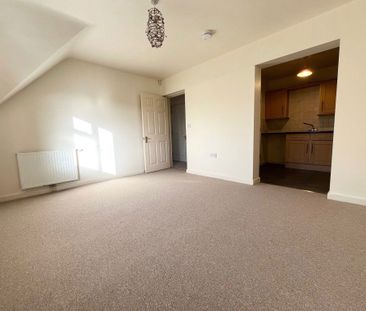 PORTCHESTER ROAD, SPRINGBOURNE - Photo 2