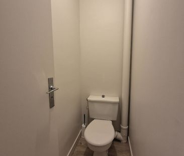 Location Appartement 3 pièces 61m² SOTTEVILLE LES ROUEN 76300 - Photo 3