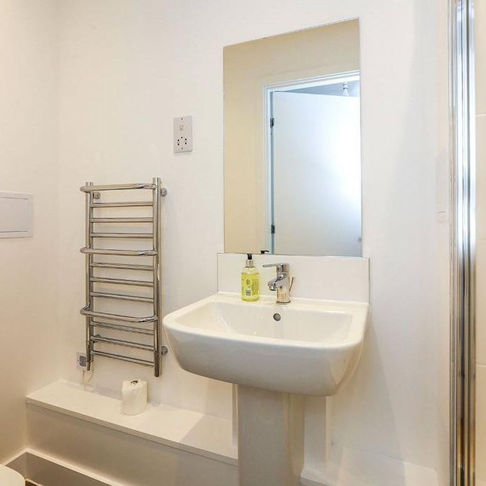 1 bedroom flat to rent - Photo 1