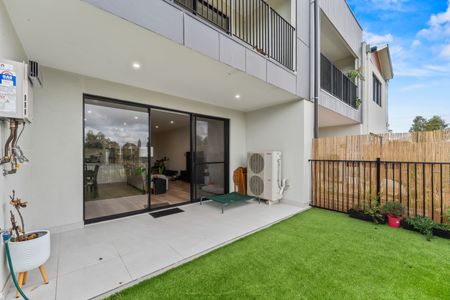 Stunning 3-bedroom Home in Great Location - Photo 3