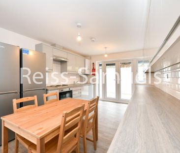 6 bedroom terraced house to rent - Photo 1