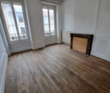 Location Appartement 2 pièces 67m² RIVES 38140 - Photo 1
