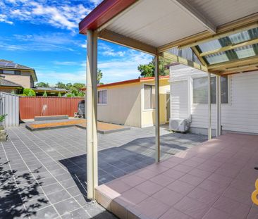 Charming Family Home - Photo 2