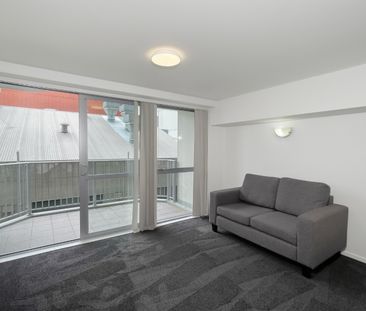 Cozy one bedroom Hobson St apartment - Photo 6