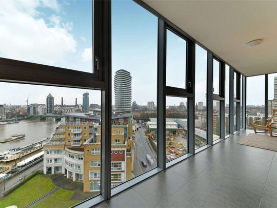 One bedroom flat located in this popular riverside development, Falcon Wharf. - Photo 1