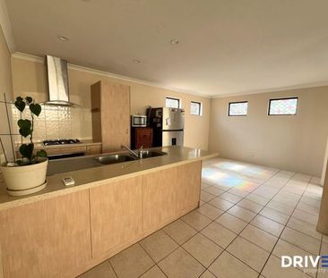 Low-Maintenance Living in a Quiet Hammond Park Complex! - Photo 6