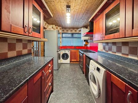 3 bedroom terraced house to rent - Photo 4