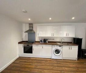 1 bedroom apartment to rent - Photo 2