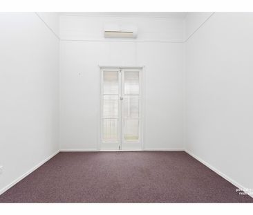 6 Wiseman Street, The Range - Photo 1