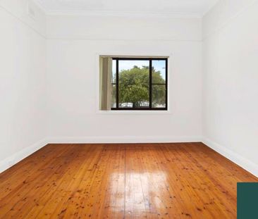 Freshly Painted Spacious Four-Bedroom House in Lakemba - Large Fami... - Photo 6