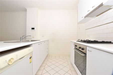 149/79 Whiteman Street - Photo 5