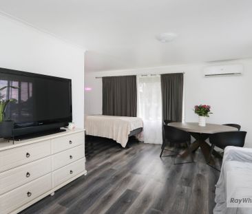 Ideal Family Home in a Prime Location - Photo 1