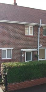 2 bed Semi-Detached - To Let - Photo 3