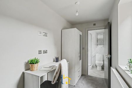 1 bedroom in a house share to rent - Photo 5