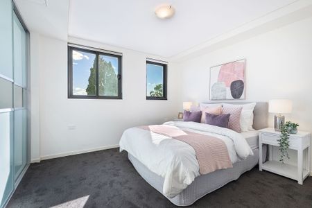 Executive Apartment Moments to Shops & Station - Photo 3