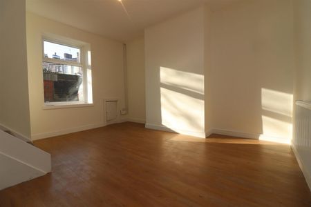 2 bedroom House To Let - Photo 3
