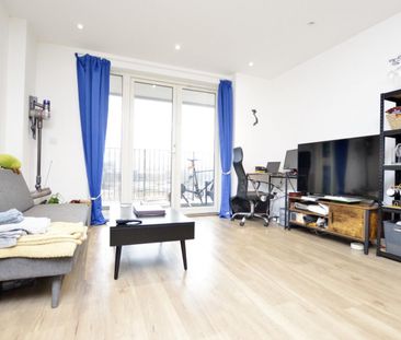 2 bedroom Flat To Let Total Size: 657 SQ FT - Photo 2