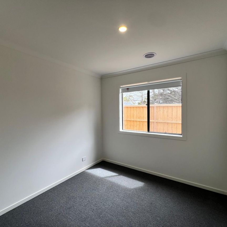 14 Modular St, Charlemont VIC 3217 - House For Rent | Domain - Photo 1