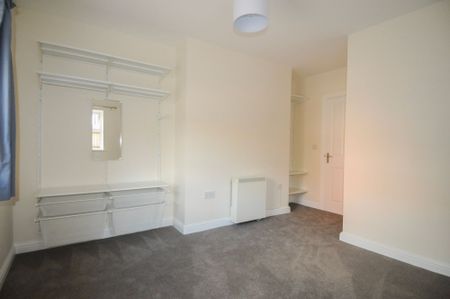 2 bed ground floor flat to rent in Warwick Road, Kenilworth, CV8 - Photo 2