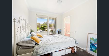 Comfort And Convenience In An Idyllic Cul De Sac Setting - Photo 4