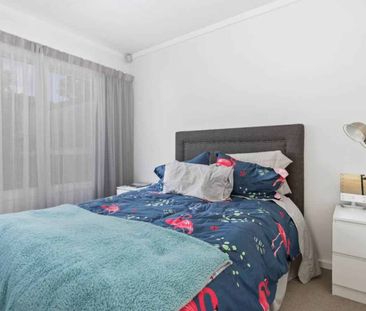 Impressive Pet Friendly Home - Photo 5