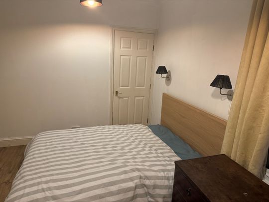 Room in a Shared House, North End Road, SW6 - Photo 1