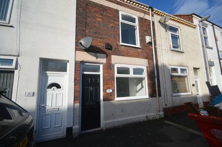 2 bedroom terraced house to rent - Photo 2
