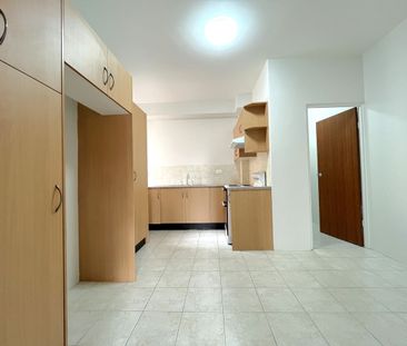 2 Bedroom apartment on 2nd floor - Photo 4