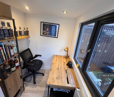 2 bedroom semi-detached house to rent - Photo 4