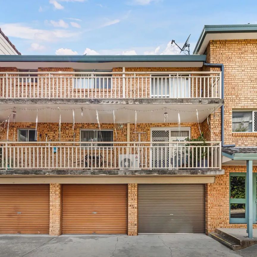 “Freshly Painted 2 Bedroom Unit with DOUBLE car garage” - Photo 1