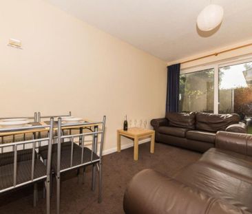 4 bedroom house to rent - Photo 2