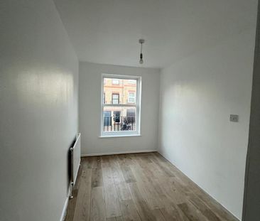 3 bedroom maisonette to rent - Photo 4