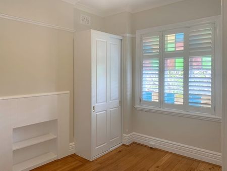 63 Atchison Street, Crows Nest NSW 2065 - House For Rent | Domain - Photo 2