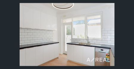 Bright and Comfortable - Photo 4