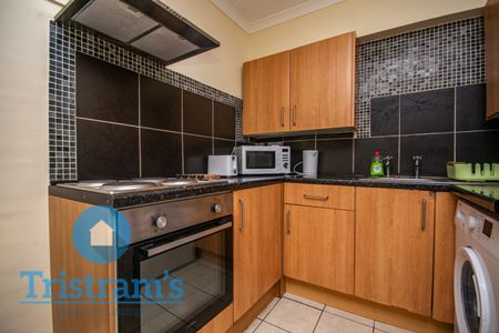 2 bed Flat for Rent - Photo 5