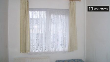 3-bedroom house for rent in Collinstown, Dublin - Photo 4