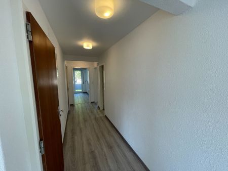70m2 apartment in front of the train station with balcony - Photo 4