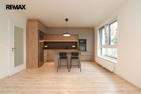 Pronájem bytu 2+kk v osobním vlastnictví 57 m², Praha 9 - Vysočany - Photo 5